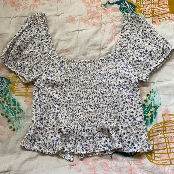 Floral Sweetheart Top - Picture 2 of 3